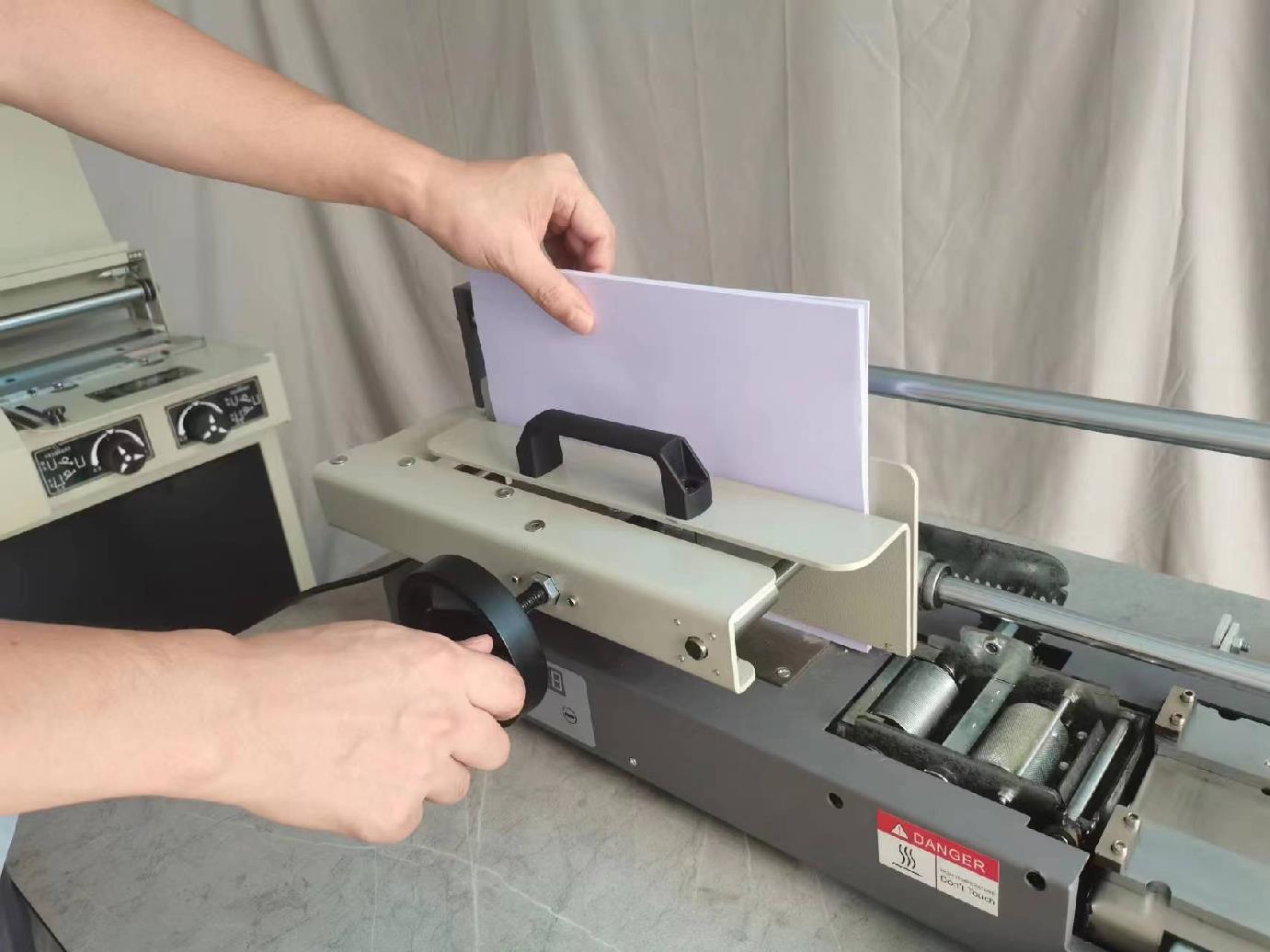 Mesin Penjilid Buku Lem Panas  - Binding Machine Comb ulasan dan harga
