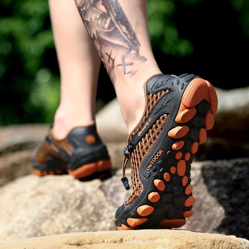 Trekking Gunung Sepatu Olahrag - High Tech Office Room ulasan dan harga